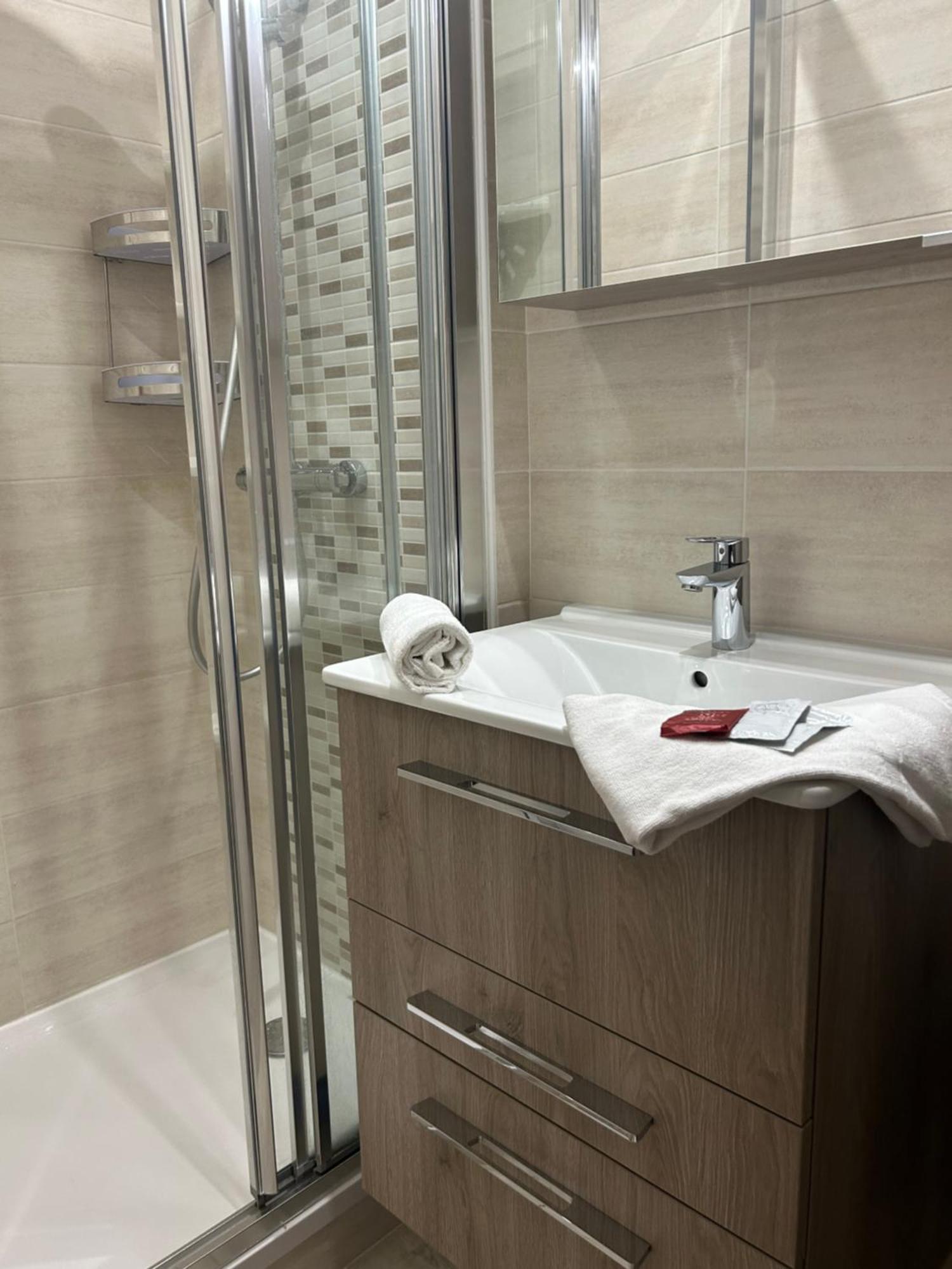 Le Cocon De La Garrigue Apartment แอกด์ ภายนอก รูปภาพ
